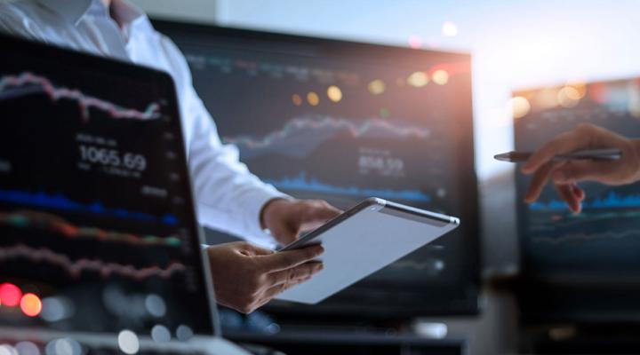 免费配资炒股 第二批中证A500ETF“闪电”获批！12家基